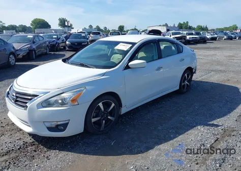 2015 Nissan Altima 2.5/2.5 S/2.5 Sl/2.5 Sv from USA, damaged, VIN 1N4AL3AP4FC268314